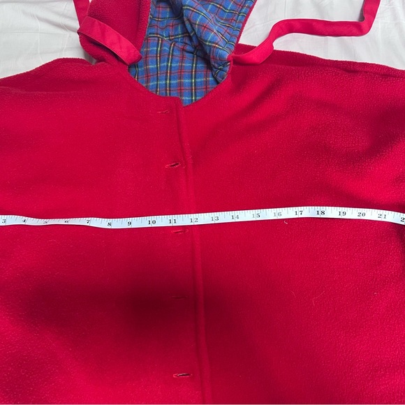 precious girls CAPE, red, fleece, flannel lined. - Picture 7 of 9